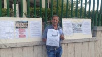 si-incatena-dinanzi-al-tribunale-perseguitato-da-22-anni