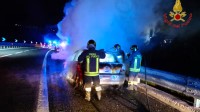 autostrada-maledetta-ancora-un-auto-in-fiamme-sull-a16-in-irpinia