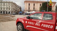 sicurezza-stradale-esercitazione-dei-vigili-del-fuoco-con-gli-studenti