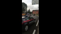 sbanda-con-l-auto-e-finisce-contro-un-muro-ferito-conducente