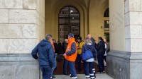 salerno-pulita-lavoratori-in-presidio-davanti-al-comune