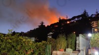 fiamme-sulle-colline-di-salerno-il-fumo-invade-la-citta