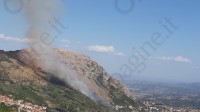 incendi-ora-tocca-alla-valle-vitulanese-fiamme-a-foglianise