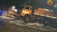 macchine-fuori-strada-e-famiglie-bloccate-i-disagi-della-neve