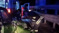 tragico-incidente-auto-contro-il-guardrail-muore-una-59enne