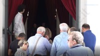 teatro-comunale-tutti-in-fila-per-una-visita