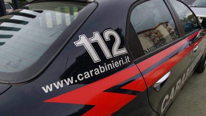 marano rapinatore per fuggire chiede passaggio alla vittima