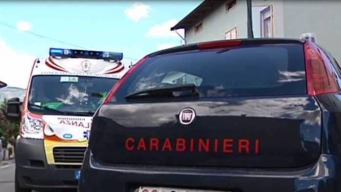 tragedia a campagna 31enne si toglie la vita