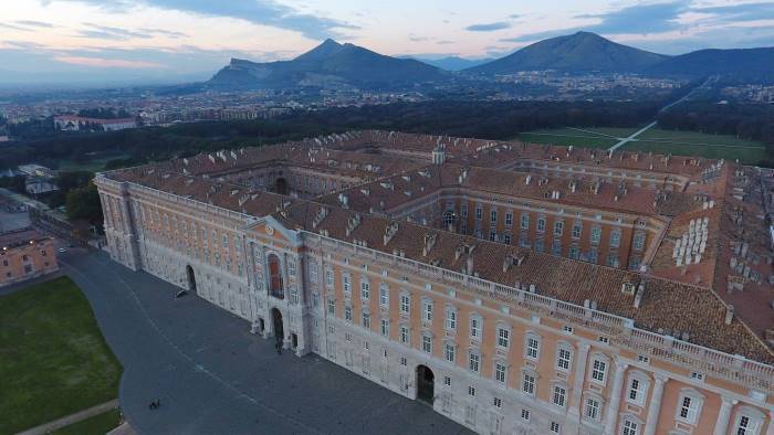 reggia parte restauro da 40 milioni di euro