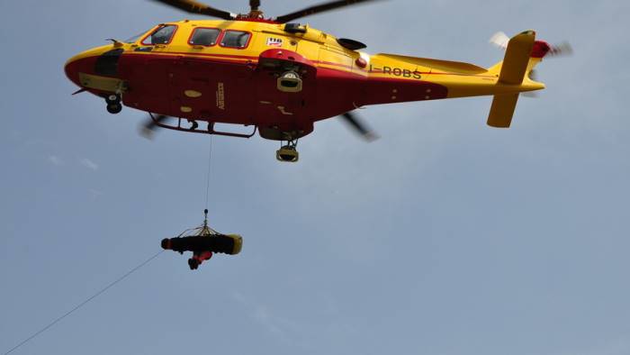 grave incidente sulla bussentina quattro persone ferite