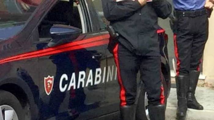 folgorato mentre ruba cavi di rame da una cabina dell enel