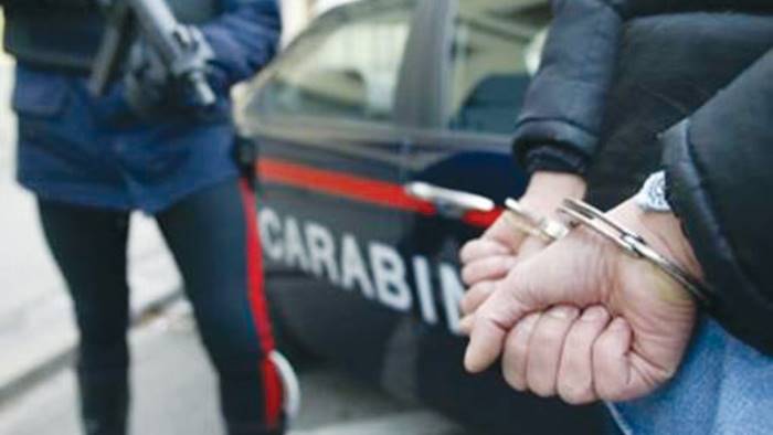 arrestato latitante del clan contini a capaccio