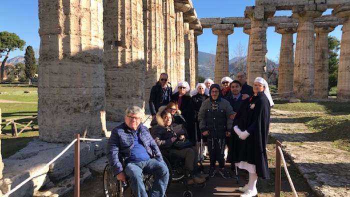 paestum unico tempio al mondo dove si entra in carrozzina