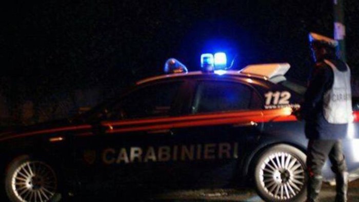 crack e hashish a due ragazzi arrestato pusher 37enne