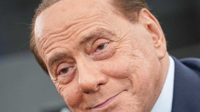 berlusconi ricoverato sto bene e non sono preoccupato