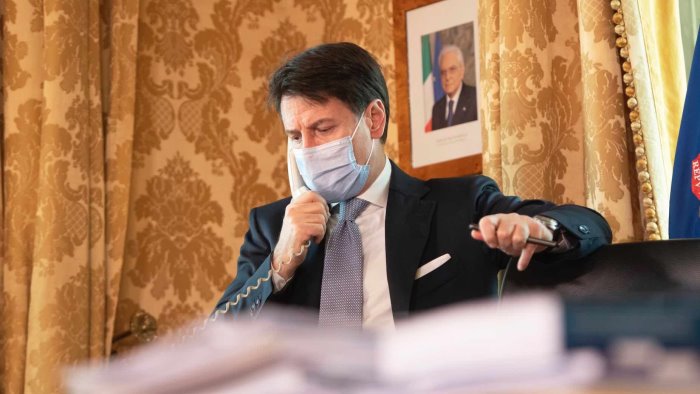 crisi di governo il pd chiude a renzi