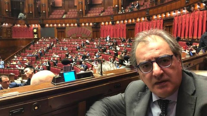 salerno il caso dell ex tribunale finisce in parlamento