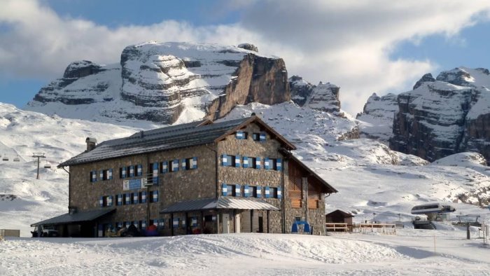 maltempo nevica in trentino superati i 2 metri in quota