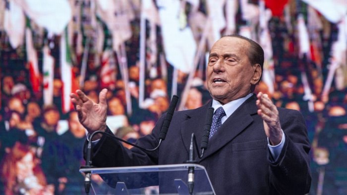 berlusconi o un nuovo governo o le elezioni