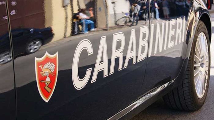 crotone spara al rivale in amore arrestato