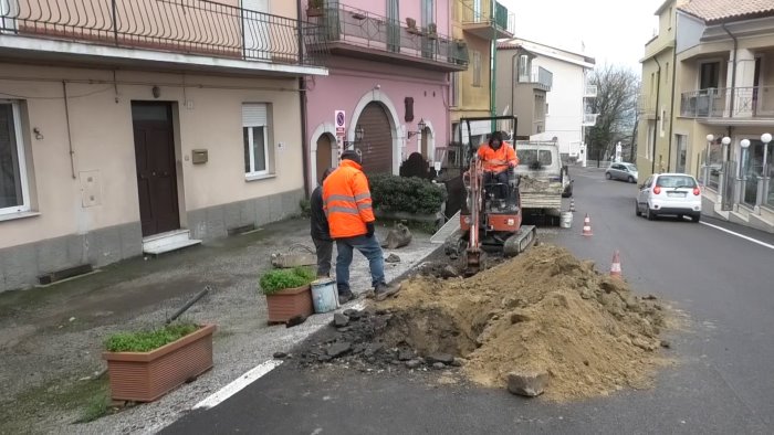 guasto idrico in centro ad ariano disagi in molte zone