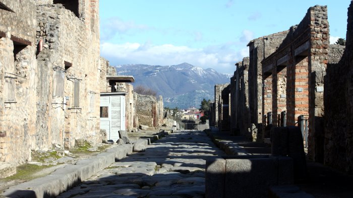 pompei riapre l antiquarium con la storia degli scavi