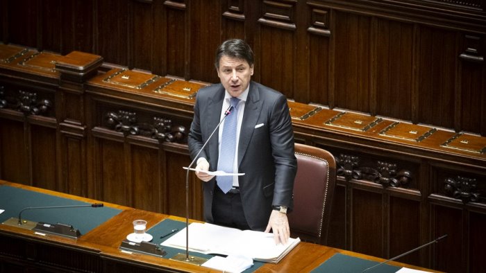 crisi di governo conte si dimette cdm e poi il quirinale