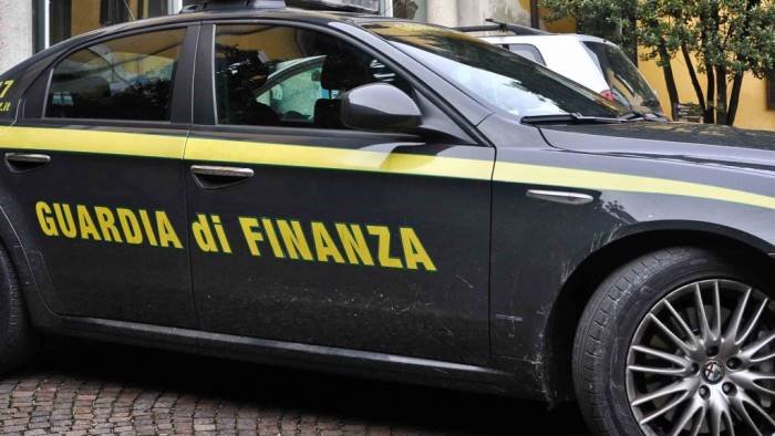 reati contro pubblica amministrazione arresti anche a caserta