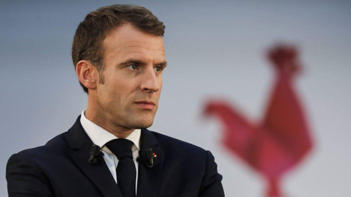 vaccini dosi a rilento macron questo deve cambiare