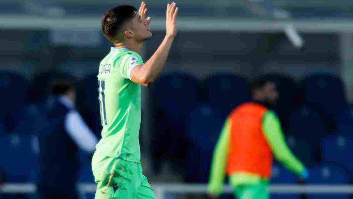 colpo lazio a bergamo cagliari sassuolo 1 1 vince il genoa