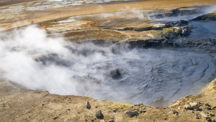 terremoto la terra trema ancora nell area flegrea