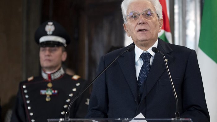 mattarella il tricolore porta gli italiani a risollevarsi