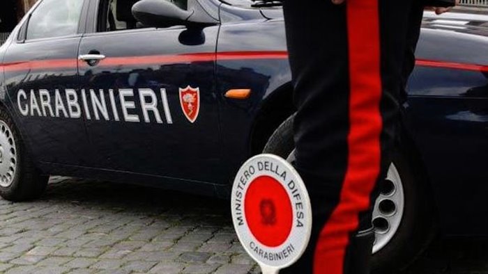 ruba un auto ma viene arrestato dai carabinieri