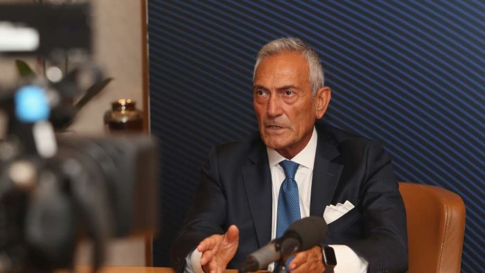 figc gravina deposita la candidatura