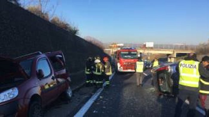 carminuccio travolto da un camion mentre stava risalendo carponi un canale