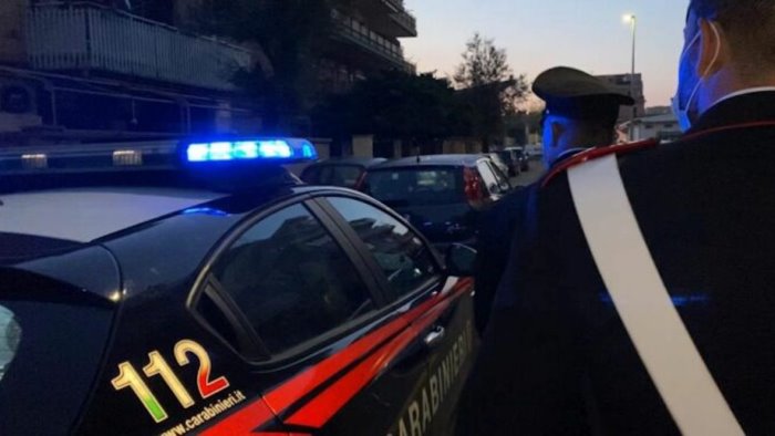 uccide figlio di 7 anni arrestato 40enne nel varesotto