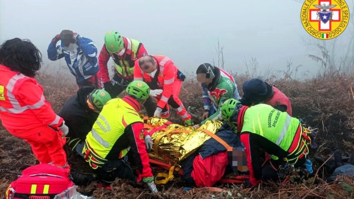 partono da baiano in moto ma si perdono tra i monti salvati escursionisti