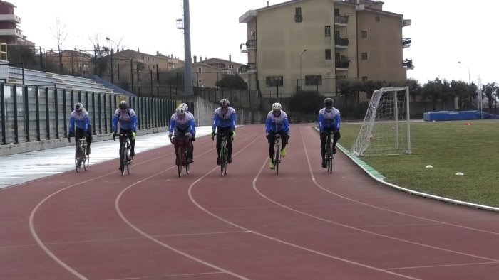 ad ariano l omaggio alla freccia del sud il campione olimpico pietro mennea