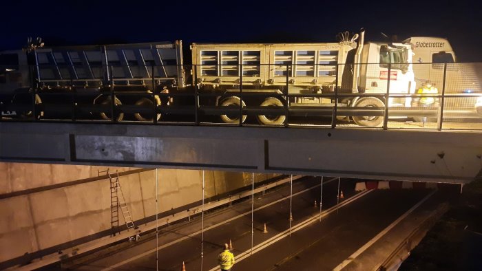 viadotto sant anastasia a napoli notte da prove di carico