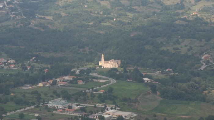 frati sfrattati da san francesco a folloni la nota di montella in azione