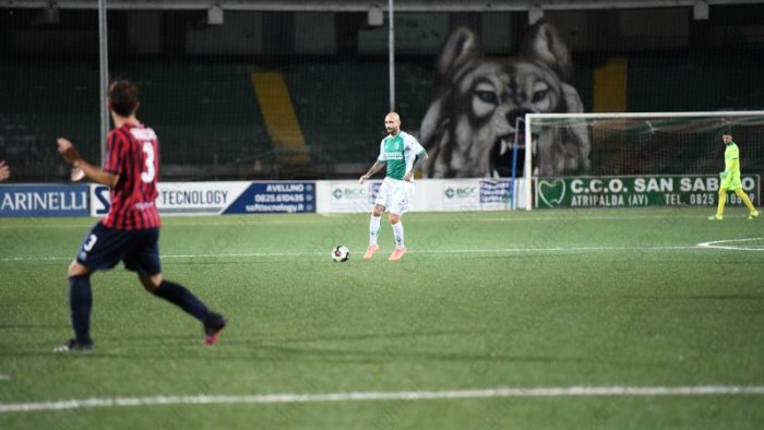 l avellino saluta sbraga il difensore ha firmato per la turris i dettagli