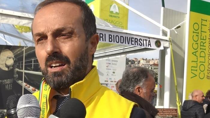 crisi prezzi alla stalla coldiretti scende in piazza a benevento