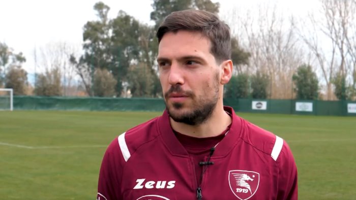 salernitana verdi e gia carico lotteremo fino all ultimo stateci vicno