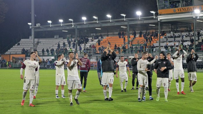 salernitana emergenza covid chiesto il rinvio della sfida con il venezia