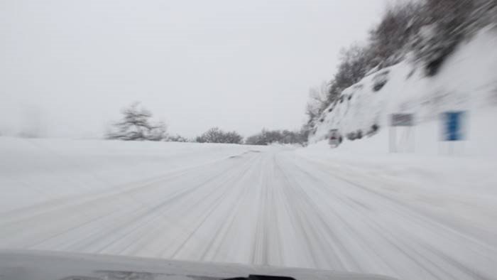 arriva la neve anche a quote basse allerta della protezione civile