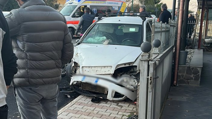 incidenti nel salernitano due vittime omignano piange una bimba di sei anni