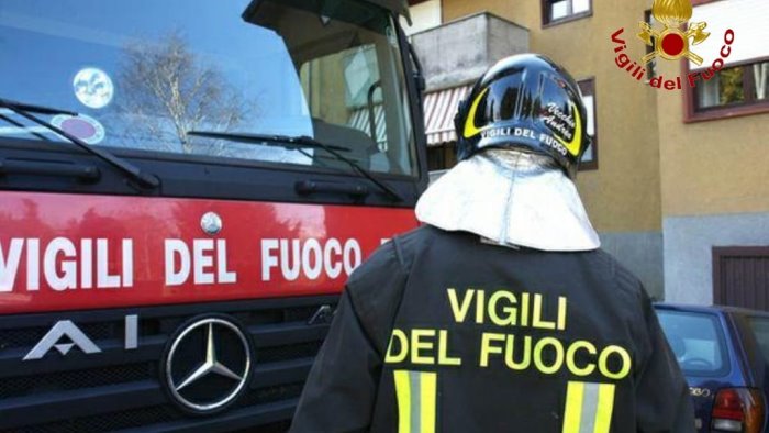 bellizzi non risponde ai vicini e agli amici 63enne trovato morto in casa