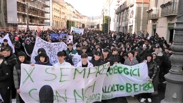 in marcia per roberto basta violenza avellino sta diventando un far west