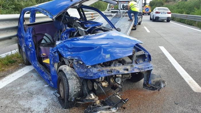 scontro tra auto e trattore di un impresa muore un anziano in tre a giudizio