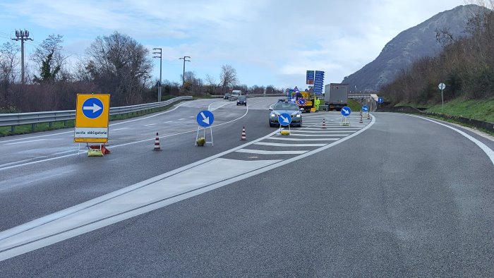 frana sull ofantina chiuso il tratto lioni avellino fino a fine gennaio